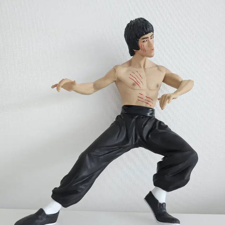 [BUNJANG] Bruce Lee Action Figure with Pants and Shoes / 이소룡 피규어 (바지, 신발 포함)