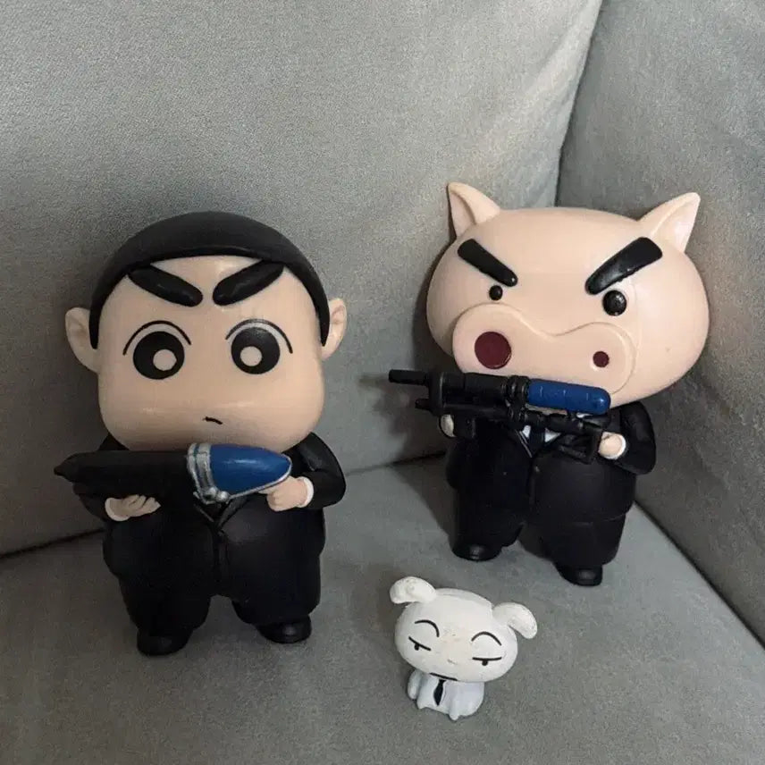 [BUNJANG] Crayon Shin-chan Buriburi Man in Black Figure Set / 짱구 부리부리 맨인블랙 피규어 세트