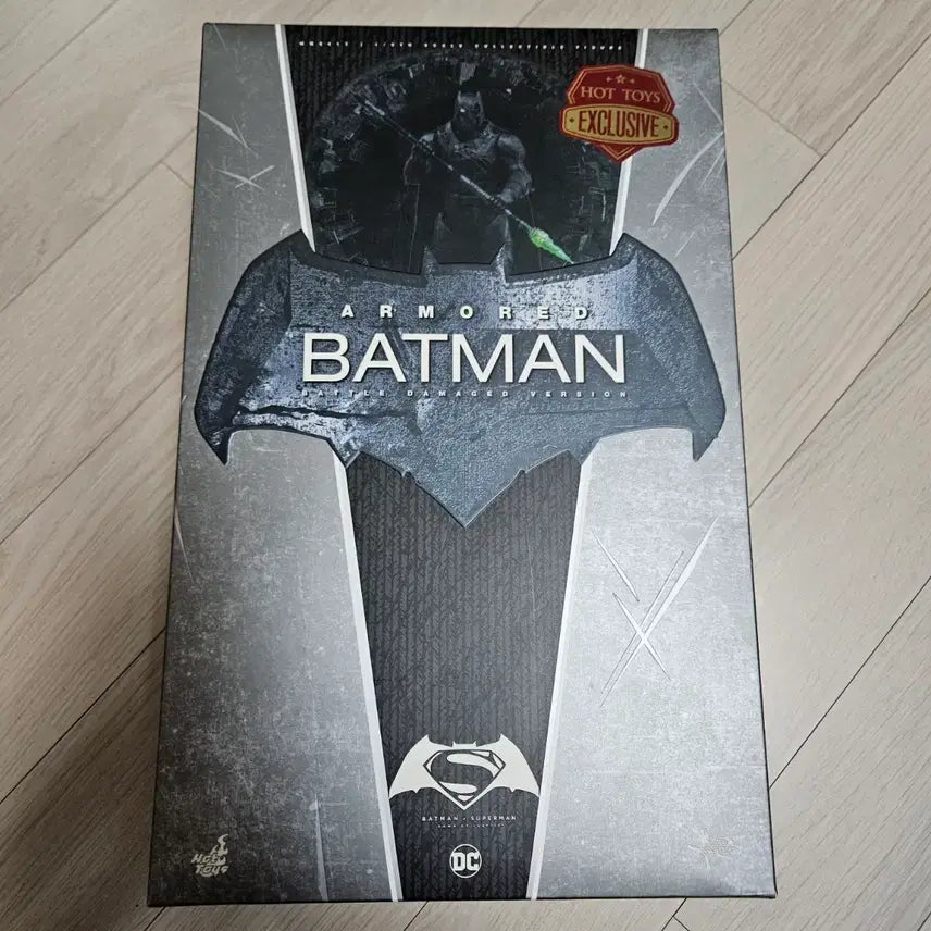 [BUNJANG] Hot Toys MMS417 Armored Batman Figure / 핫토이 mms417 배트맨 아머드 배트맨 피규어