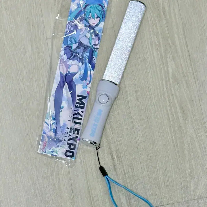 [BUNJANG] Hatsune Miku Expo Lightstick / 미쿠엑스포 응원봉 팬라이트