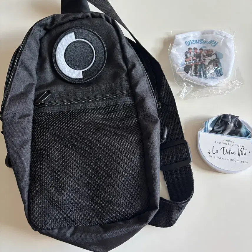 [BUNJANG] ONEUS Merchandise Hip Pack Bag / 원어스 굿즈 힙색 가방 등