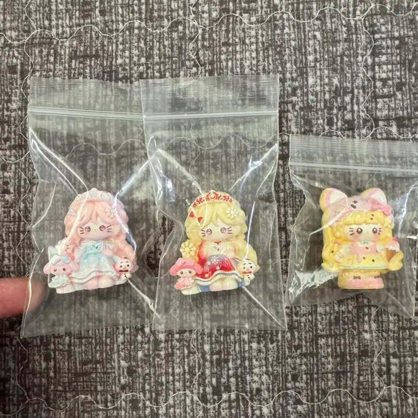 [BUNJANG] Kitty Elsa Figurine Miniature Set / 키티 엘사 피규어, 고양이 키티 피규어 미니어쳐