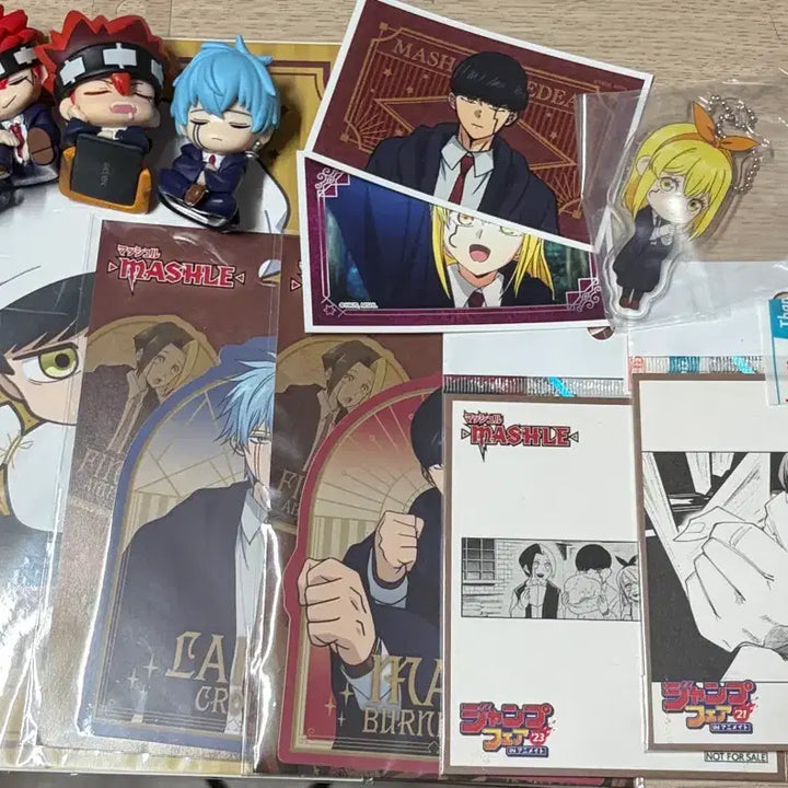 [BUNJANG] Mashle Acrylic Standee Keychain Tray Goods / 마슐 지류 피규어 키링 트레이 굿즈