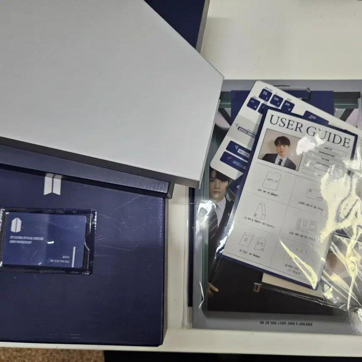[BUNJANG] BTS ARMY Membership Kit Photocard Included / 방탄소년단 아미 멤버십 키트 (BTS GLOBAL OFFICIAL FANCLUB ARMY MEMBERSHIP KIT) 카드O