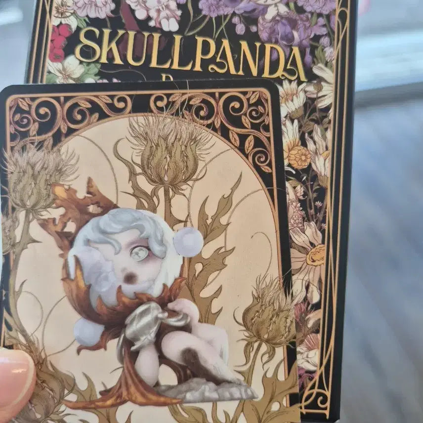 [BUNJANG] Pop Mart Skullpanda Act IV: Decay Awaited Sealed / [당일발송] 팝마트 스컬판다 꽃잎의 4막 [decay awaited] / 미개봉