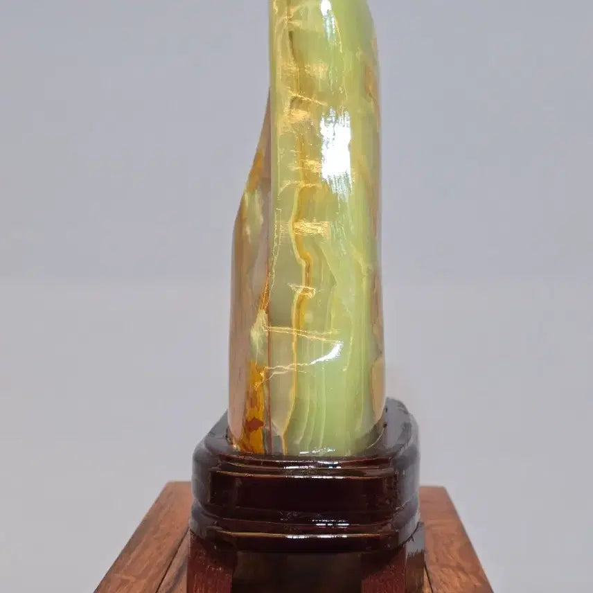 [BUNJANG] Unique Jade Stone with Mountain Landscape Pattern / 26072910 좋은 기운을 주는 산경 문양이 독특한 옥가공석 광물 수석 팝니다