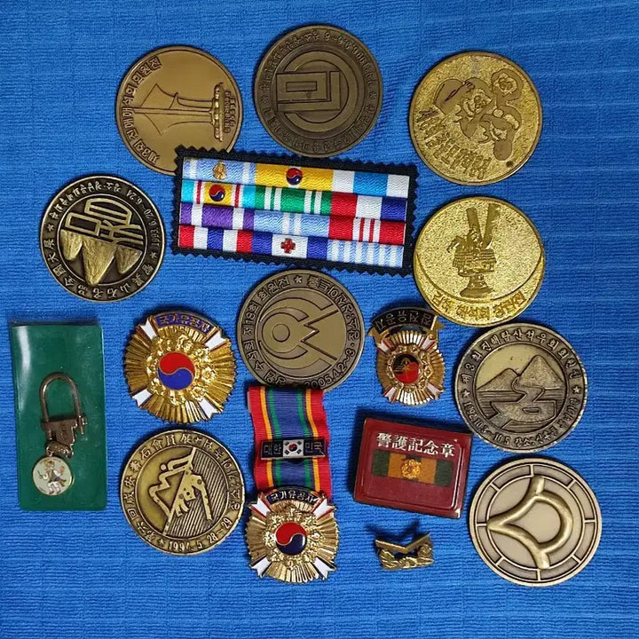 [BUNJANG] Medal, Badge, and Commemorative Coin Collection Set (16 Varieties) / 각종 메달 기장 여러가지 16가지 기념페 모음 일괄