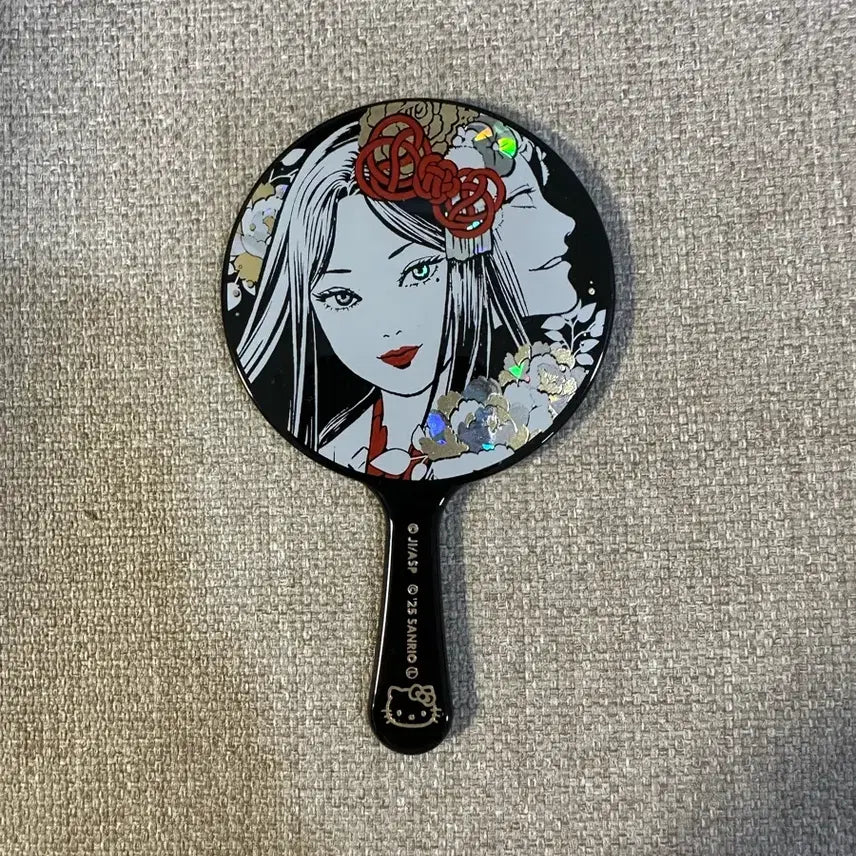 [BUNJANG] Junji Ito x Sanrio Collaboration Tomie Mother-of-Pearl Kimono Mirror / 이토준지 산리오 콜라보 기모노 토미에 자개 거울