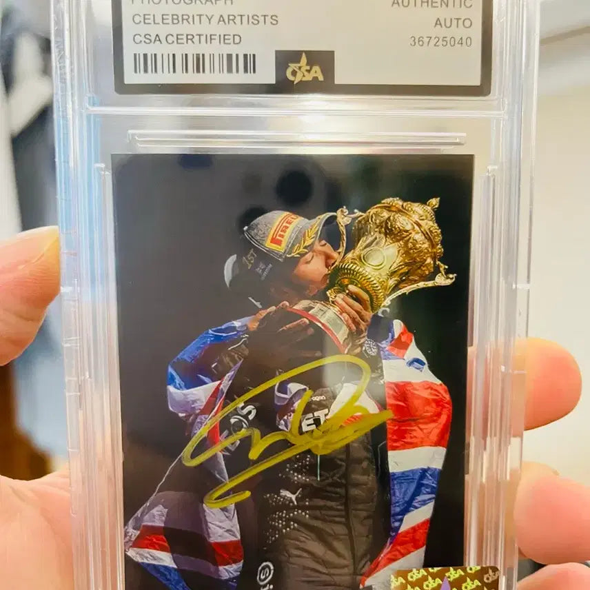 [BUNJANG] Lewis Hamilton Autographed Photocard / 루이스 해밀턴 친필싸인 포토카드 | CSA 인증 케이스 포함 | 소장용 최상급