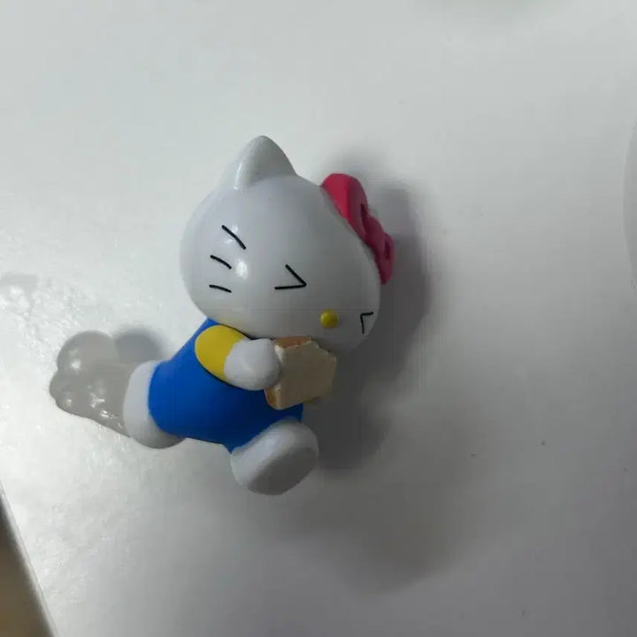 [BUNJANG] Sanrio Hello Kitty Gachapon / 산리오 지각이야 지각 치고쿠 달려라 가챠 뽑기 헬로키티