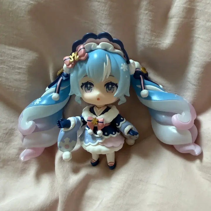 [BUNJANG] Hatsune Miku Nendoroid Yukimiku 2023 Figure / 하츠네미쿠 넨도로이드 유키미쿠 2023 피규어(배포12.7/특전ㅇ)