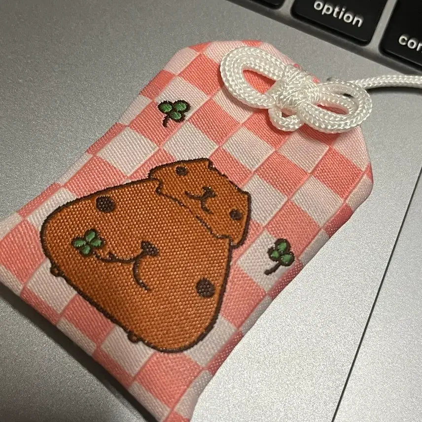 [BUNJANG] Capybara Omamori Keychain / 카피바라 오마모리 키링