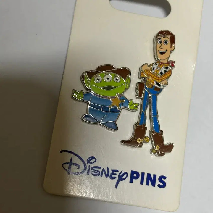 [BUNJANG] Disney Pixar Toy Story Woody &amp; Alien Pin Set / 디즈니 픽사 토이스토리 우디 알린 핀뱃지