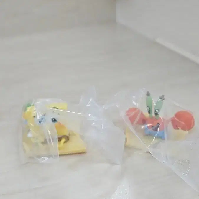 [BUNJANG] SpongeBob SquarePants &amp; Mr. Krabs Baby Figure Set / 스펀지밥 베이비 피규어 (스펀지밥, 집게사장)