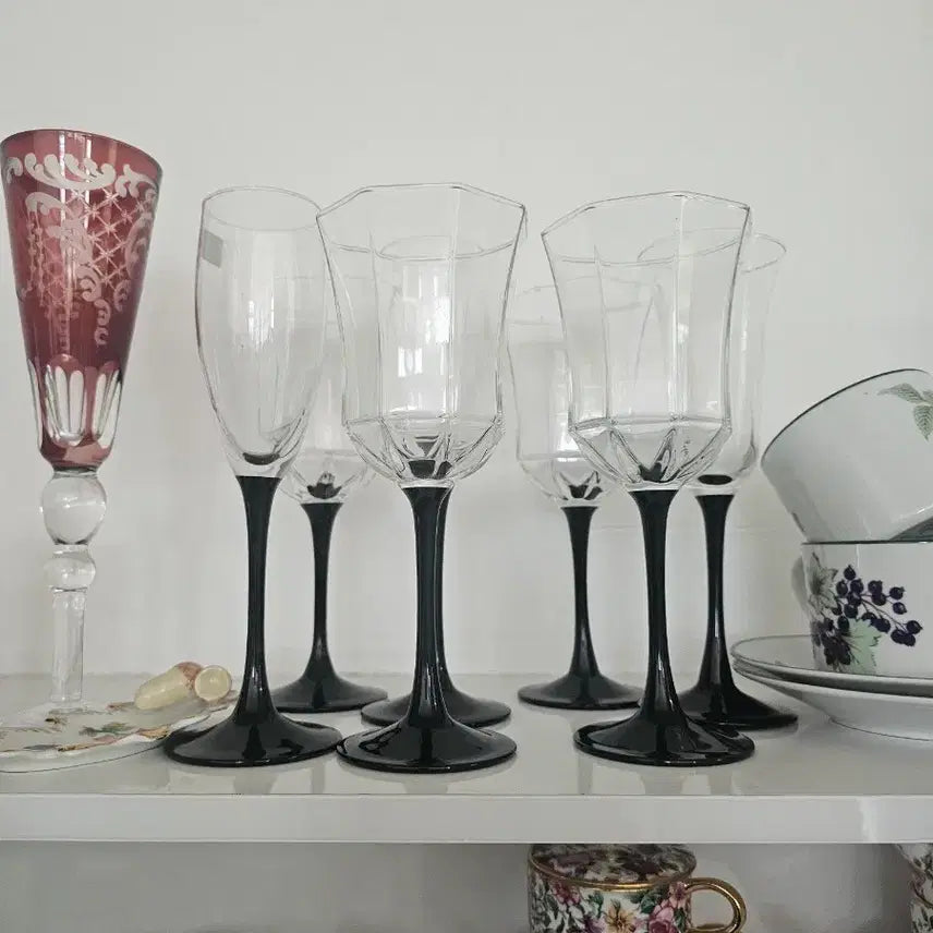 [BUNJANG] Vintage Luminarc Champagne Flutes - Black Stem / 빈티지 유리 샴페인잔 와인잔 루미낙 프랑스 블렉스템