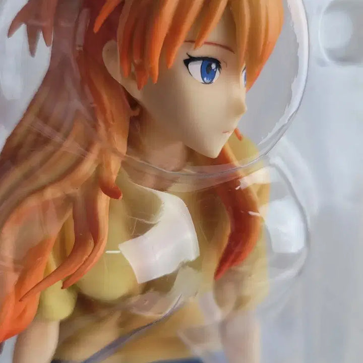[BUNJANG] Evangelion Asuka Langley Soryu Sitting Pose Figure (25cm) / 에반게리온 아스카 피규어입니다.크기는 제법 있는 편입니다. (25cm)사진에 보이는 그대로이고, 의자에 앉아있는 모습입니다.식빵 들어있습니다.미전시 신품입니다.반