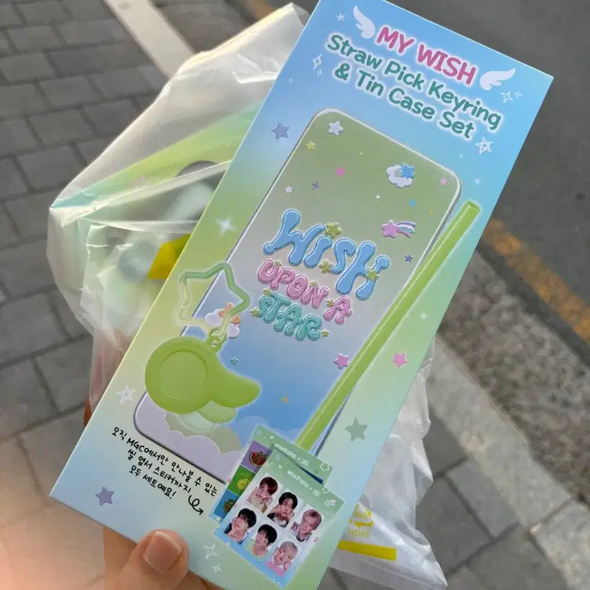 [BUNJANG] NCT WISH Mega Coffee Collaboration Straw Pick Keyring &amp; Tin Case Set / 엔시티위시 메가커피 콜라보 스트로우픽 키링 &amp; 틴케이스 세트