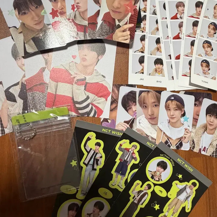 [BUNJANG] NCT Wish Official Goods &amp; Fan-made Goods Photocard Bundle Set (Yushi, Riku focus) / 급처 엔시티위시 공굿 비공굿  포카 일괄양도 (유우시리쿠위주)