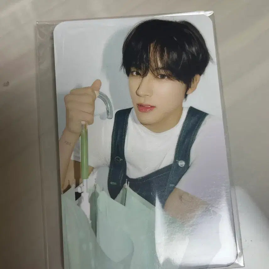 [BUNJANG] The Boyz Eric Almost Blue Photocard / 더보이즈 에릭 어몰스트블루 포토카드