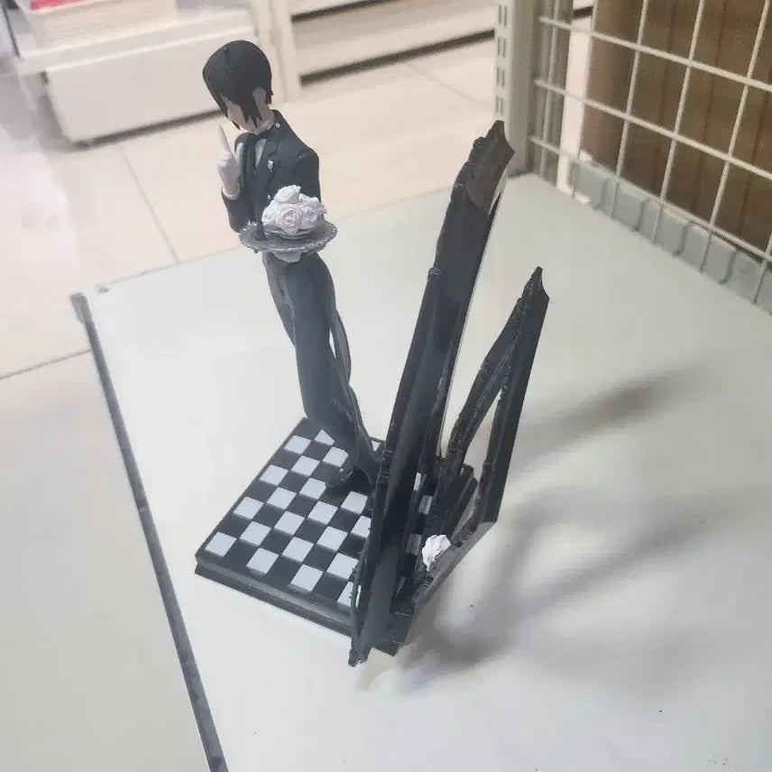 [BUNJANG] Black Butler Sebastian Figure / 흑집사 세바스찬 피규어