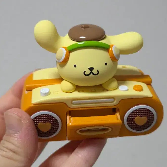 [BUNJANG] Sanrio Pompompurin Cassette Radio Figure (Sealed) / 산리오 폼폼푸린 카세트 라디오 피규어_봉지 미개봉