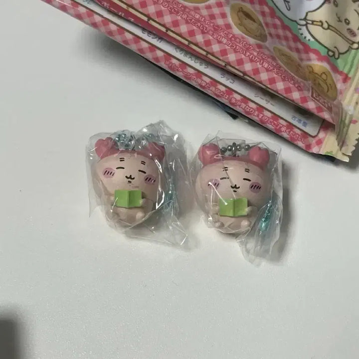[BUNJANG] Bandai Chiikawa Mascott Biscuit Keychain - Kani / 반다이 치이카와 마스코트 비스킷 키링 - 카니