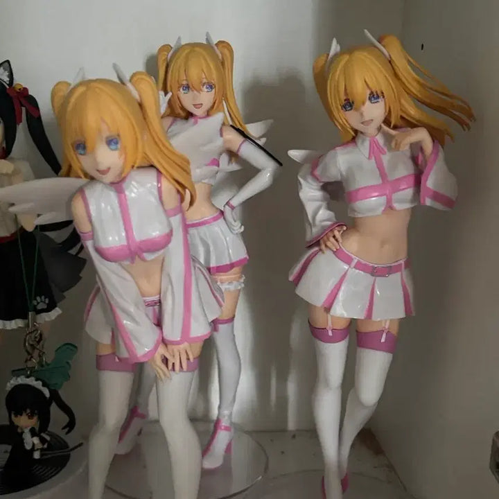 [BUNJANG] 2.5D Temptation Ririel Ririsa Figure Bundle Set / 가격동결) 2.5차원의 유혹 리리엘 리리사 피규어 일괄