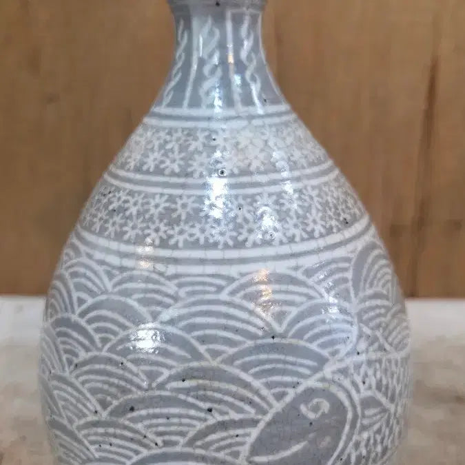 [BUNJANG] Buncheong Ware Fish Decoration Bottle / 분청사기 어문 병