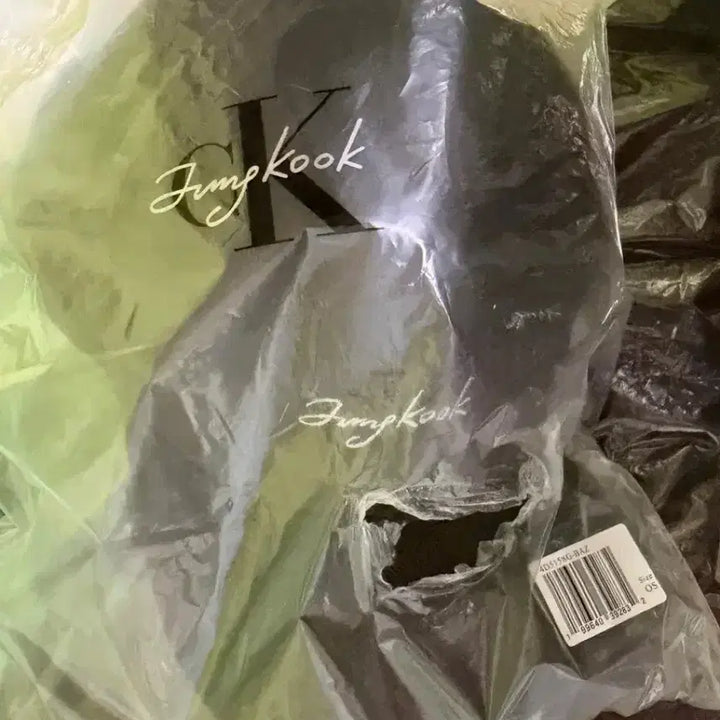 [BUNJANG] Calvin Klein CKJK Jungkook Limited Edition Hat (Khaki) / 캘빈클라인 CKJK 정국 한정판 모자 (카키색)