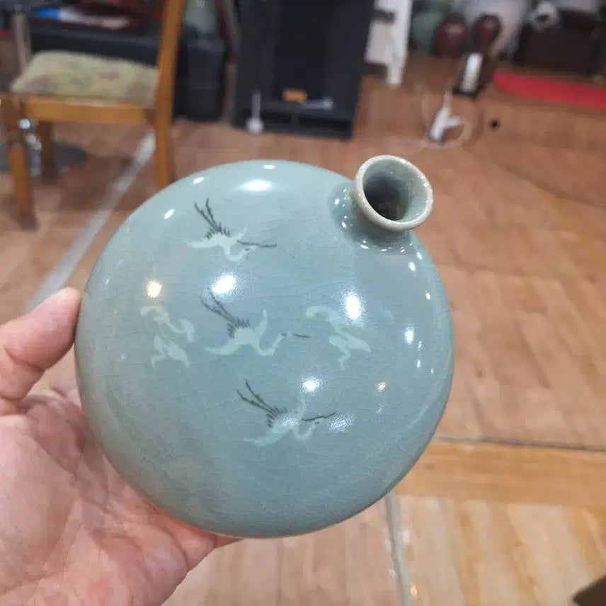 [BUNJANG] Celadon Gourd-shaped Vase with Crane Motif / 청자 자라병