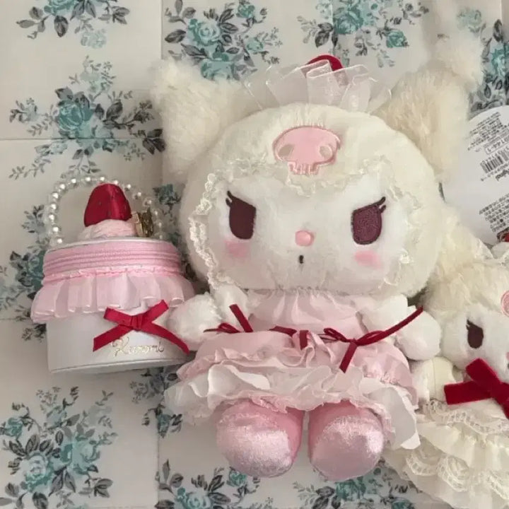 [BUNJANG] Sanrio Kuromi Shortcake Plush Doll Series 2 / 산리오 쿠로미 쇼트케이크2 누이 팝니다