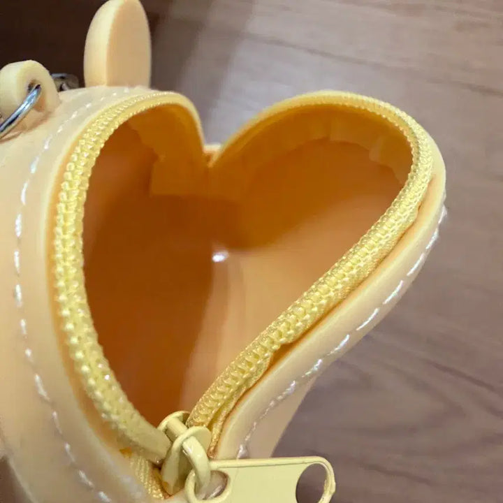 [BUNJANG] LE SSERAFIM Kazuha K-achhee Silicone Pouch Wallet / 김채원 김아치 실리콘 파우치 지갑 양도 르세라핌 핌즈클럽