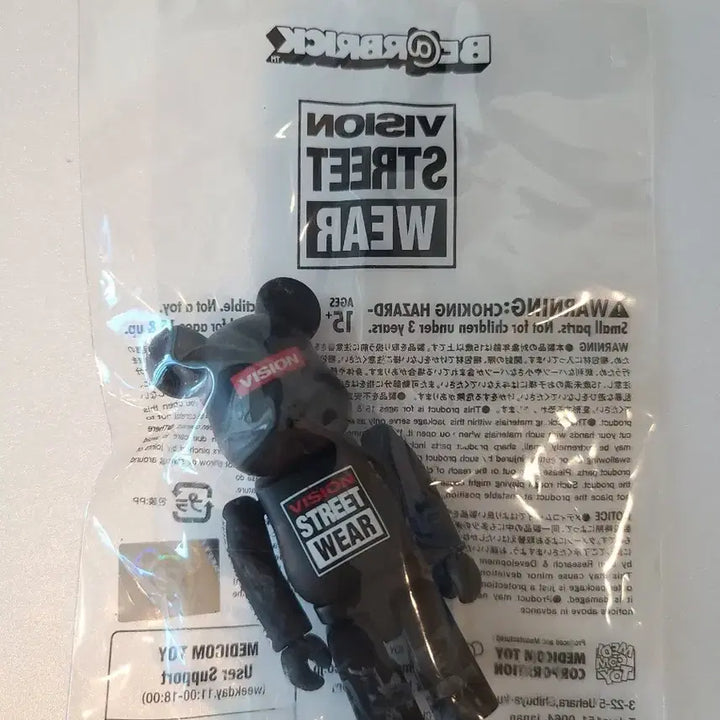[BUNJANG] Medicom Toy x Vision Street Wear Bearbrick 100% Novelty Figure / 베어브릭 비전스트릿웨어 노벨티 100%