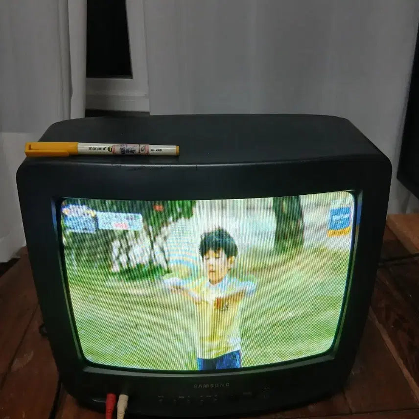 [BUNJANG] Samsung 14-inch CRT Television Vintage / 건콘용 삼성 14인치 브라운관 tv 아담한 빈티지 테레비젼