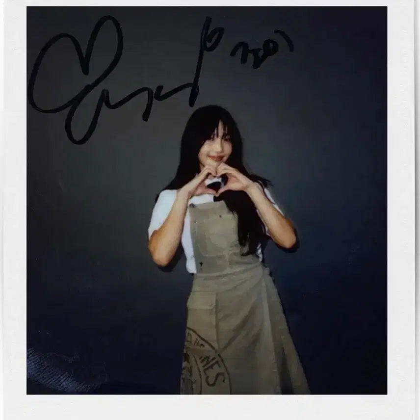 [BUNJANG] Red Velvet Joy Autographed Polaroid Photocard / 레드벨벳 조이 친필 싸인 폴라로이드 사인 폴라 싸폴 포카 포토카드 redvelvet joy