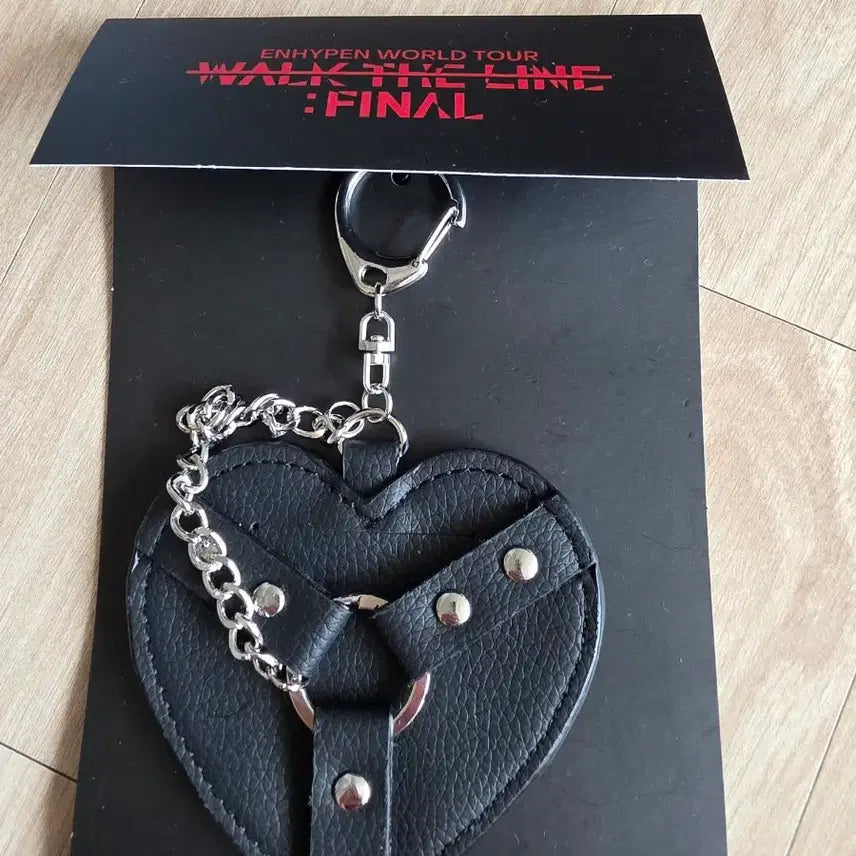 [BUNJANG] Enhypen Work The Line Final Leather Keyring / 엔하이픈 웍더라인파이널 하트키링