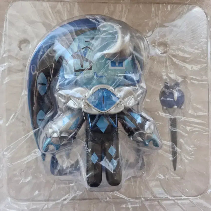 [BUNJANG] Cookie Run Kingdom Shadow Milk Metallic Figure Limited Edition / 쿠키런킹덤 쉐도우밀크 메탈릭 피규어