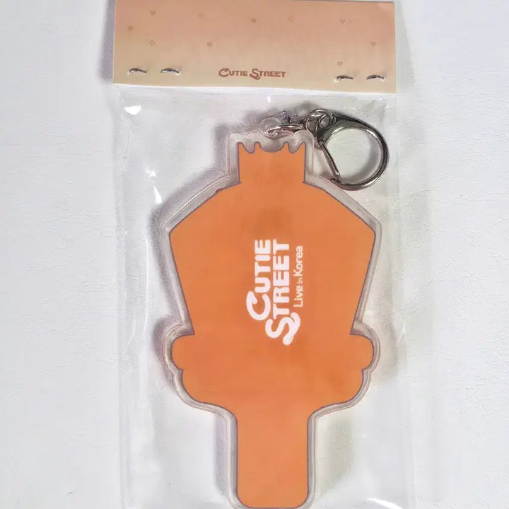 [BUNJANG] Q-Store Korean Exclusive Emiru Kawamoto Acrylic Lightstick Keychain (Sealed) / 큐스토 한국 한정 미개봉 아크릴 응원봉 키링 카와모토 에미루
