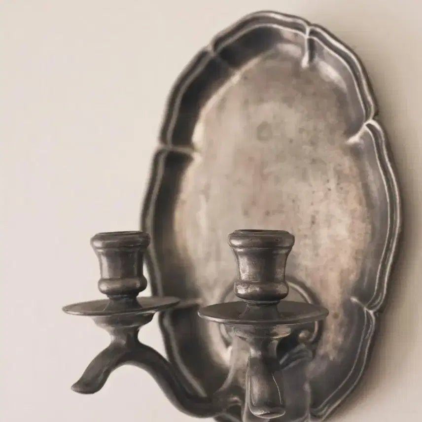 [BUNJANG] French Vintage Pewter 2-Arm Wall Sconce Candlestick / 프랑스 빈티지 주석(Pewter) 2구 벽걸이 촛대
