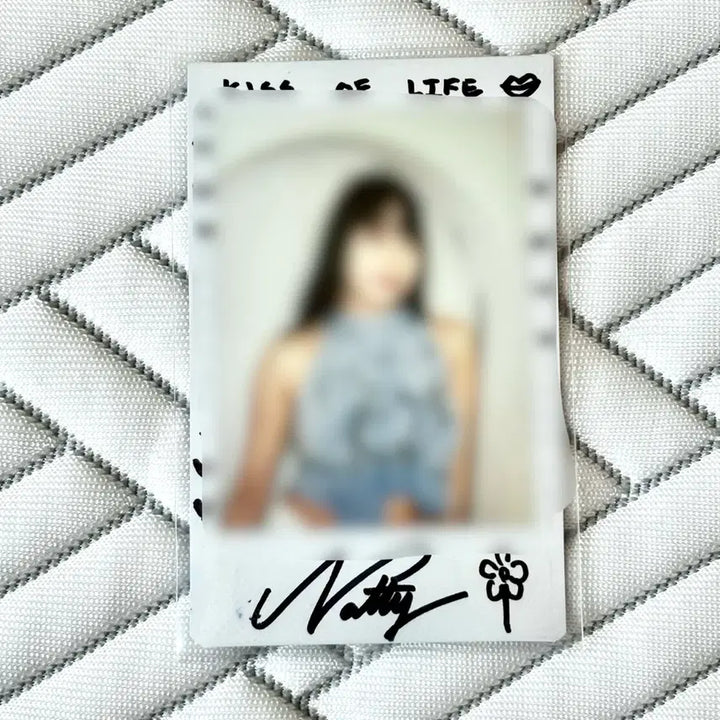 [BUNJANG] KISS OF LIFE Natty Signed Polaroid / 키스오브라이프 나띠 사인 폴라로이드 싸폴 양도 싸인 kissoflife natty 키오프