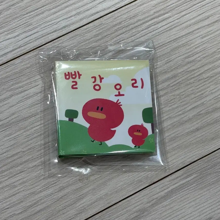 [BUNJANG] Cheongchun Blossom Red Duck Badge / 네이버웹툰 청춘블라썸 빨강오리 뱃지
