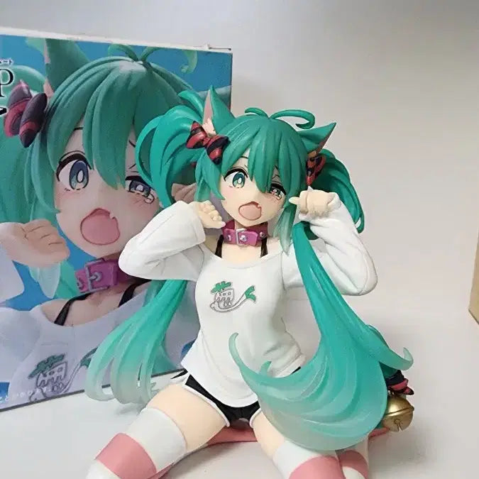 [BUNJANG] Hatsune Miku Nekomini T-shirt Ver. Desktop Figure (Box Included) / (박스 O)하츠네 미쿠 네코미미 티셔츠 Ver. 데스크탑 피규어 급처