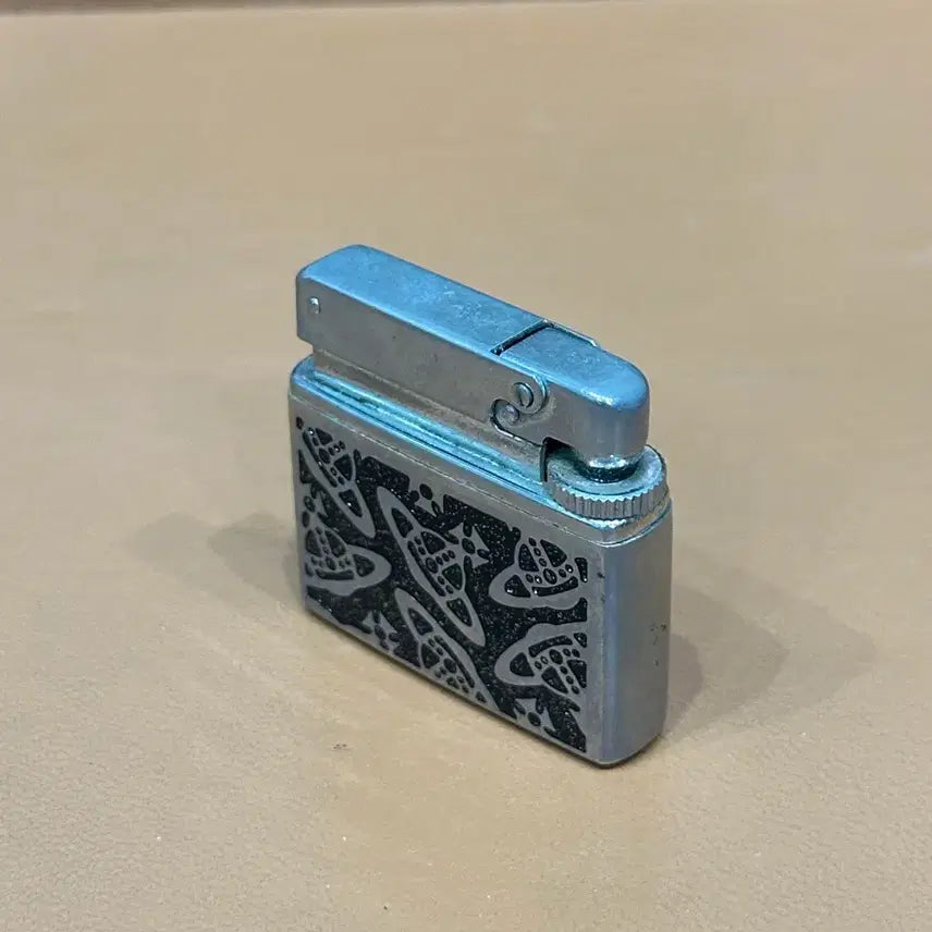 [BUNJANG] Vivienne Westwood Orb Pattern Lighter / 빈티지 Vivienne Westwood 비비안 웨스트우드 오브 패턴 라이터
