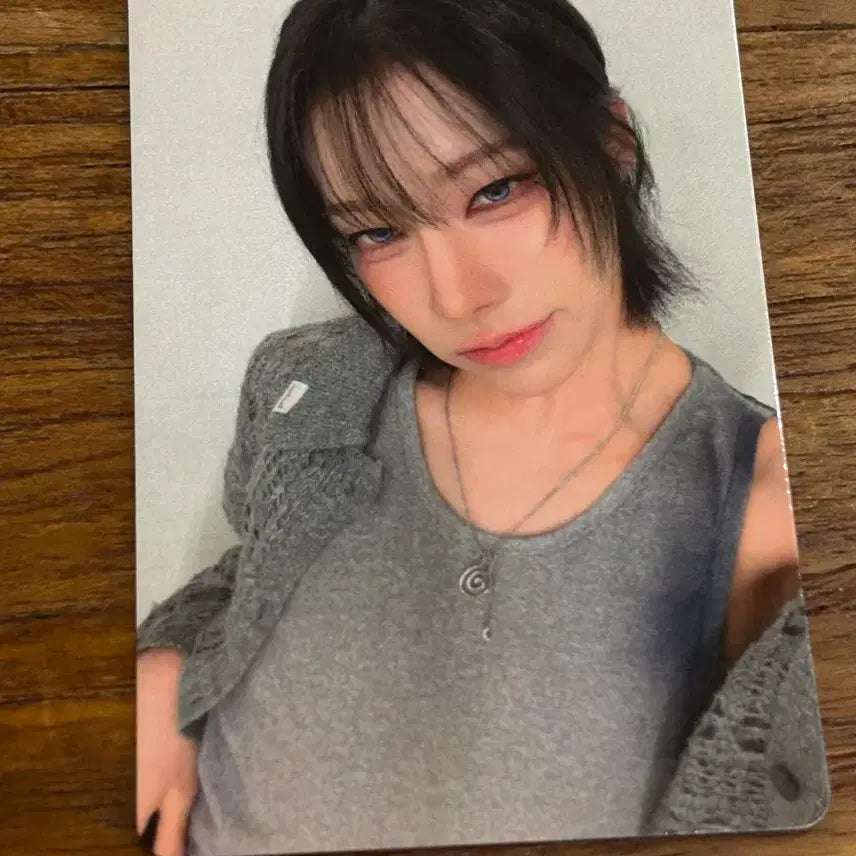 [BUNJANG] XLOV Louie Over The Rainbow Cafe POB Photocard / 엑스러브 XLOV 루이 오버더레인보우 카페 미공포 포카