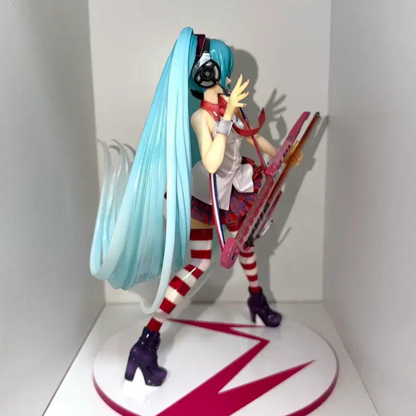 [BUNJANG] Hatsune Miku Greatest Idol Scale Figure / 하츠네 미쿠 그레이티스트 아이돌 스케일 피규어 / 미소녀 고전
