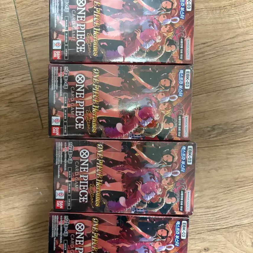 [BUNJANG] One Piece Card Heroines Card Pack / 원피스카드 히로인즈 카드팩 4개 개당 8.5만 팝니다.