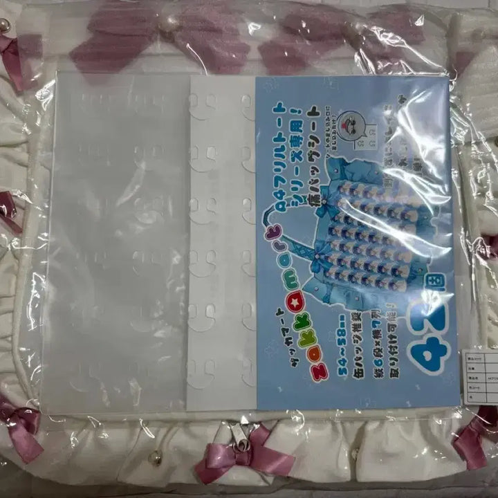 [BUNJANG] Zakamat A4 Limited Frill Ita Bag with Rose Pink Can Badges (42 pcs) / 자카마트 이타백 a4 리미티드 프릴 로즈핑크 캔뱃지 시트