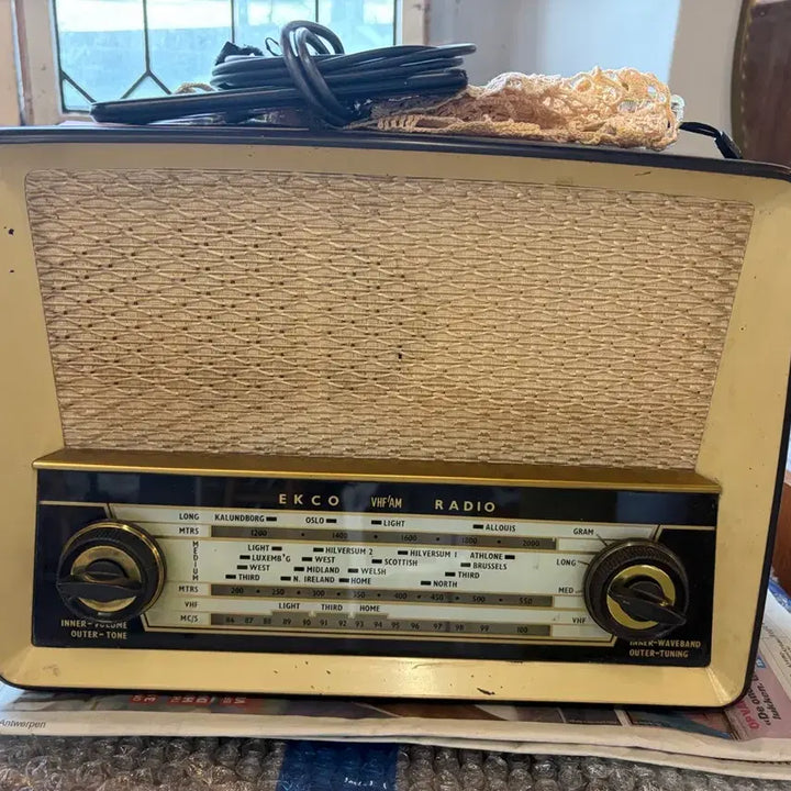[BUNJANG] Antique EKCO Vacuum Tube Radio (Repaired) / 영국 앤틱 진공관 라디오 수리됨 작동 됨