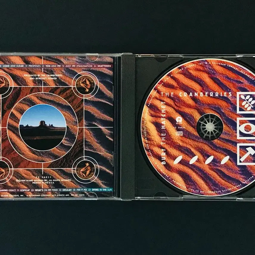 [BUNJANG] The Cranberries Bury the Hatchet CD (1999) / [CD중고] 크랜베리스 (The Cranberries) / Bury the Hatchet