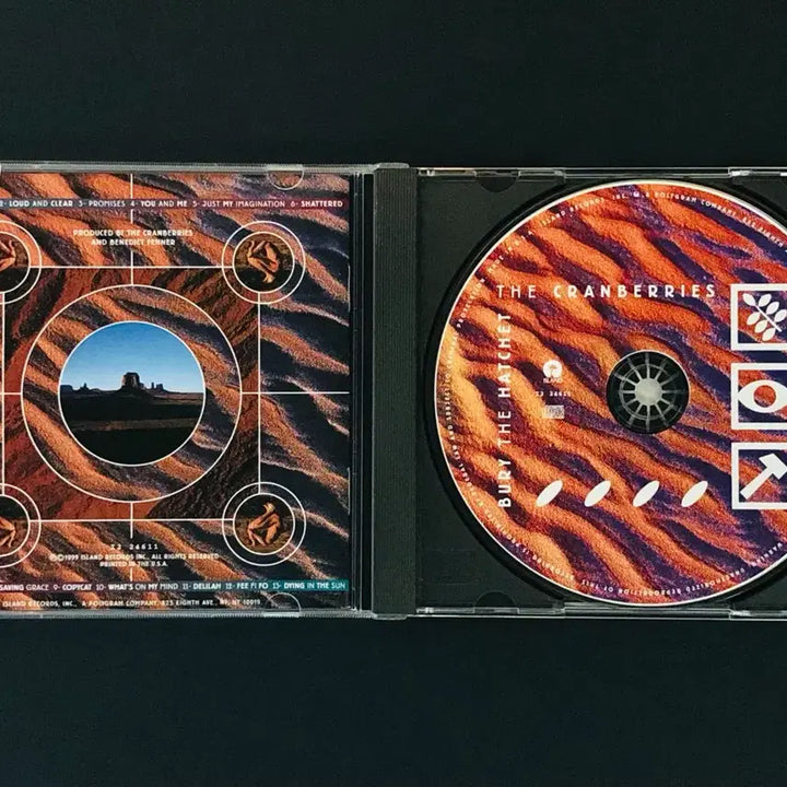 [BUNJANG] The Cranberries Bury the Hatchet CD (1999) / [CD중고] 크랜베리스 (The Cranberries) / Bury the Hatchet